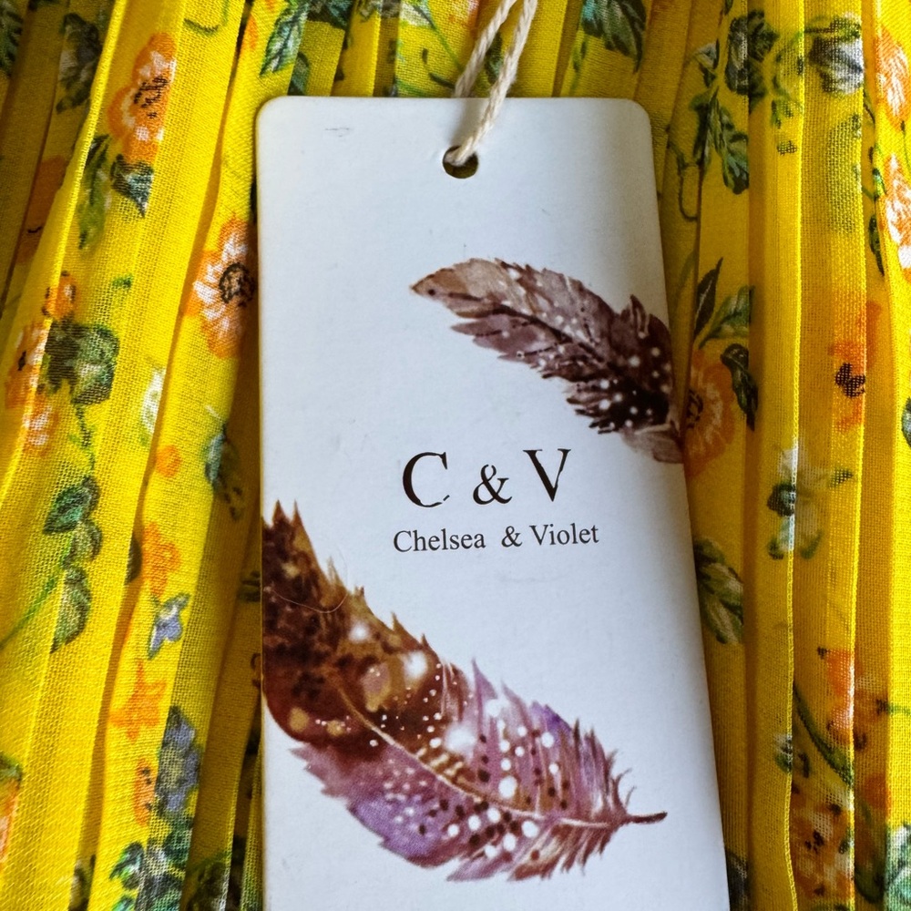 Chelsea & Violet Shorts Womens Small Yellow Floral Chiffon Lined Pleated Flowy - Picture 2 of 7
